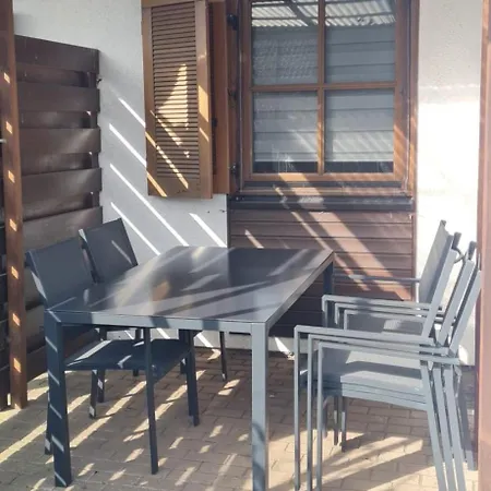 Mit Kamin Zum Wohlfuehlen Holiday home